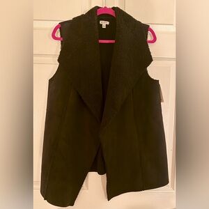 Susina Black Sleeveless Shearling Vest